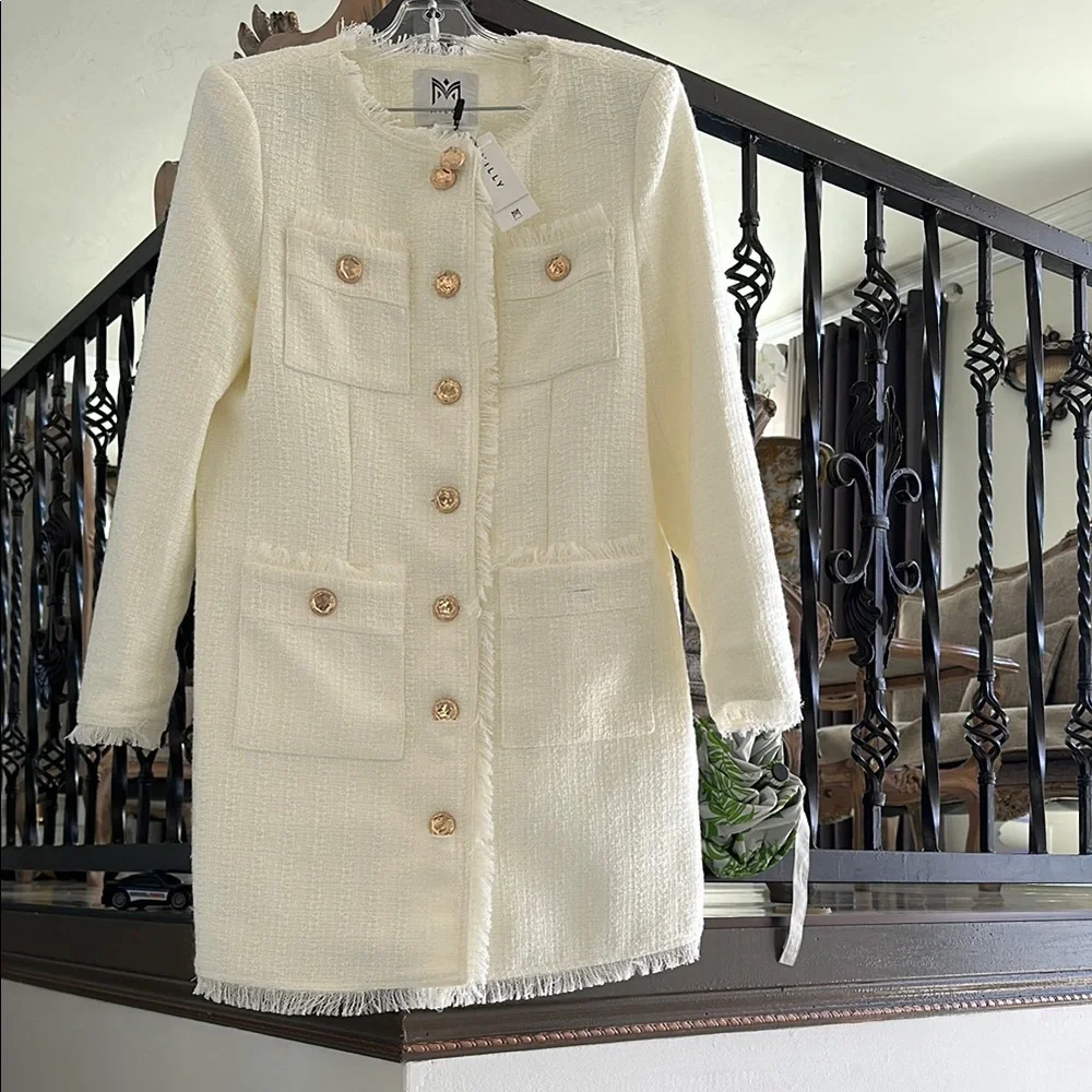 Milly Cream Tweed Blazer with Gold Buttons super classy and elegant. - Picture 1 of 8